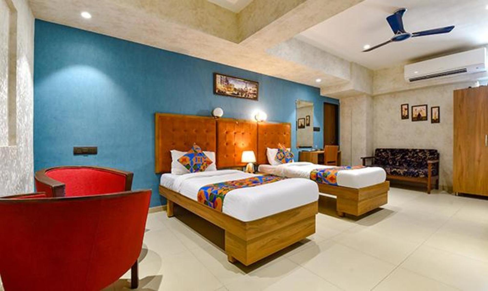 Fabhotel Siddharth Corporate - Vavol, Гандинагар Экстерьер фото