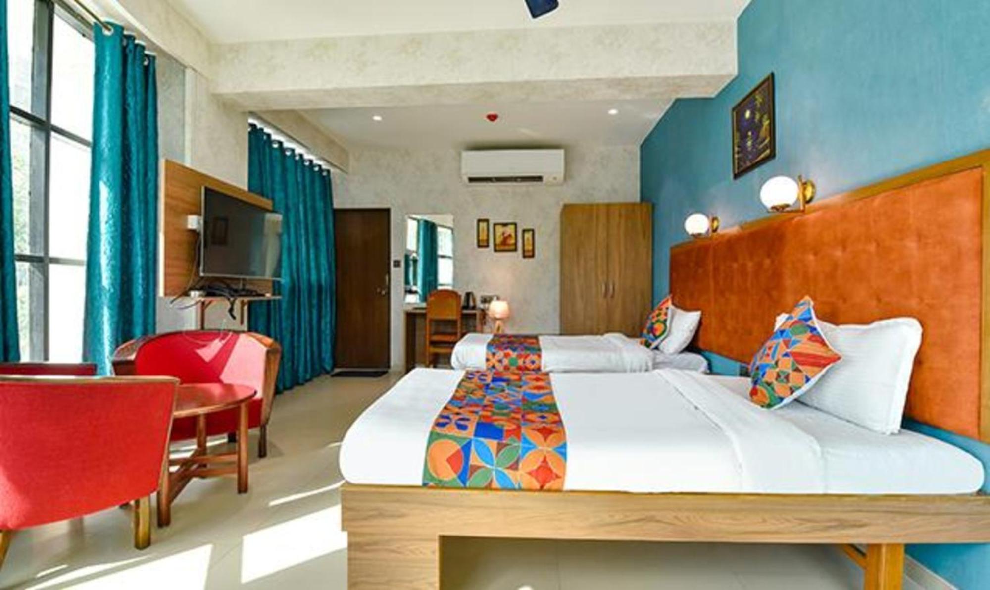 Fabhotel Siddharth Corporate - Vavol, Гандинагар Экстерьер фото