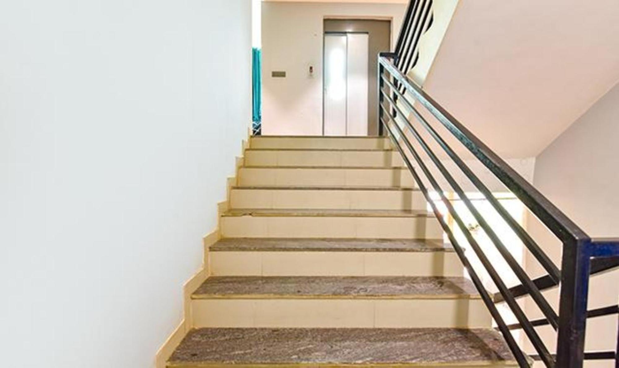 Fabhotel Siddharth Corporate - Vavol, Гандинагар Экстерьер фото